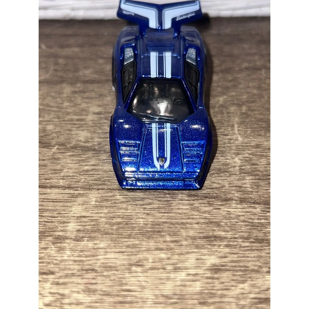 Hot Wheels Tooned Lamborghini Countach Blue W‎ White 2018 Diecast Loose EUC